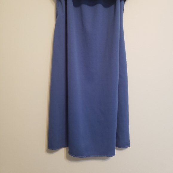 Accomplice mid length dark dress - Picture 3 of 7